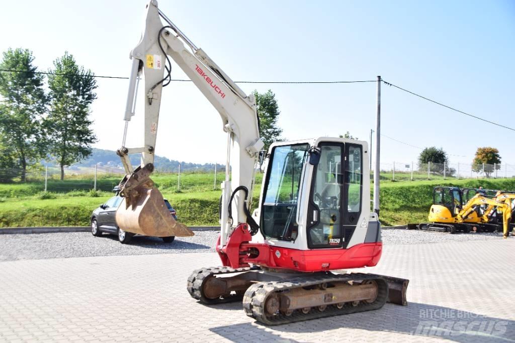 Takeuchi TB250 , A/C Mini bagri <7t