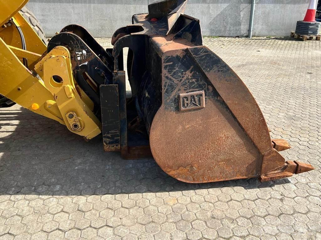 CAT 926M Kolesni nakladalci