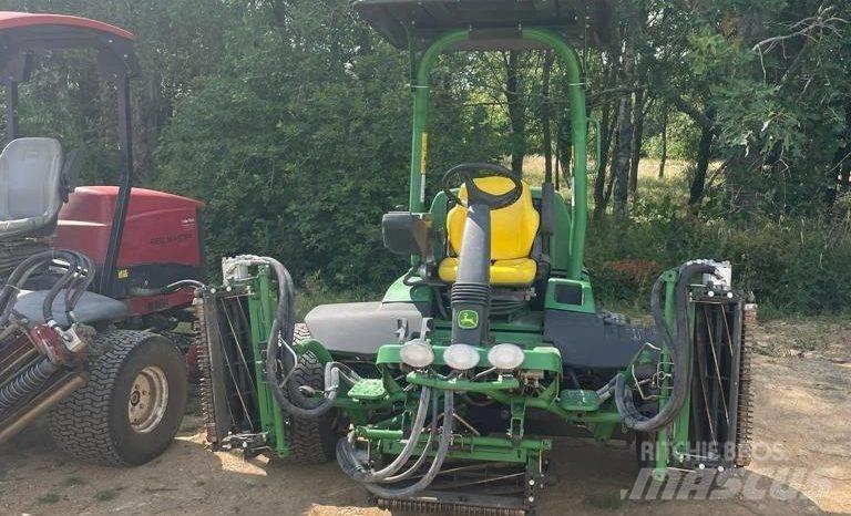 John Deere 7700A Kosilnice za zunanji prostor