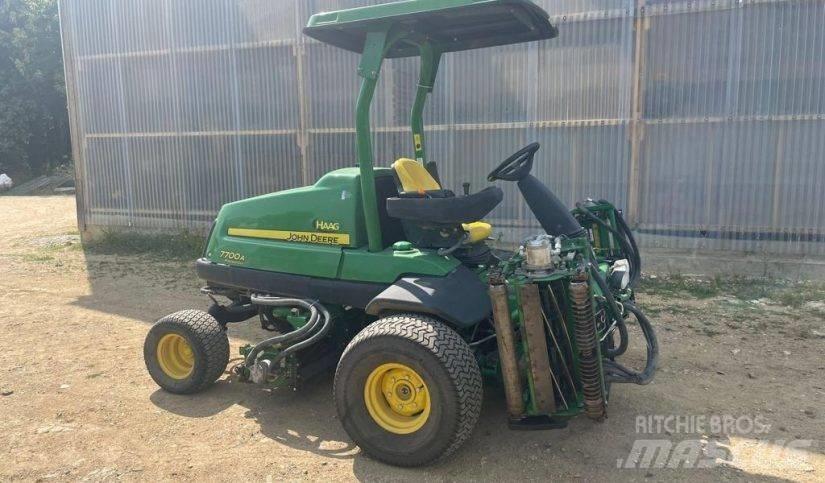 John Deere 7700A Kosilnice za zunanji prostor