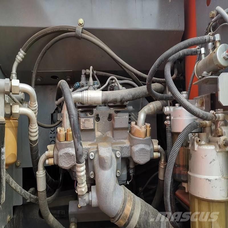 Hitachi zx200 Bagri goseničarji