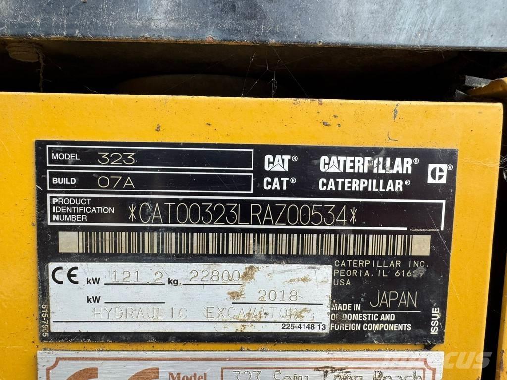 CAT 323 Bagri goseničarji