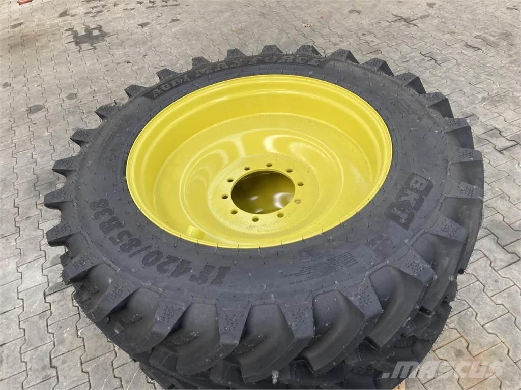 BKT 420/85R38 Gume, kolesa in platišča