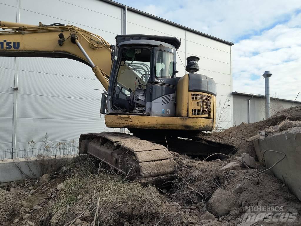 Komatsu 228 Bagri goseničarji