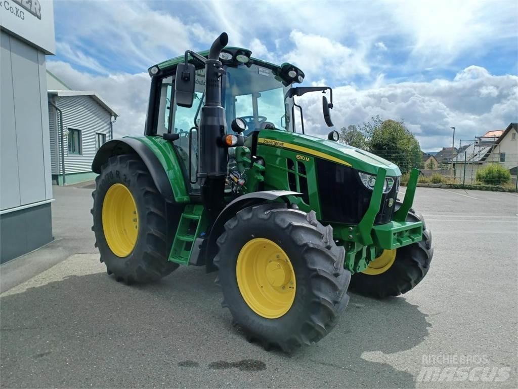 John Deere 6110M Traktorji