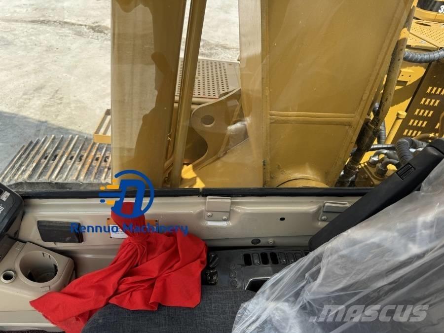 CAT 320B Bagri goseničarji