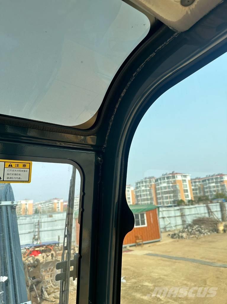 Hyundai 60 W Bagri na kolesih