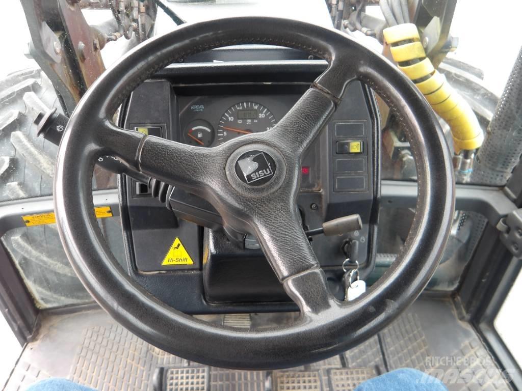 Valtra 8050 Traktorji
