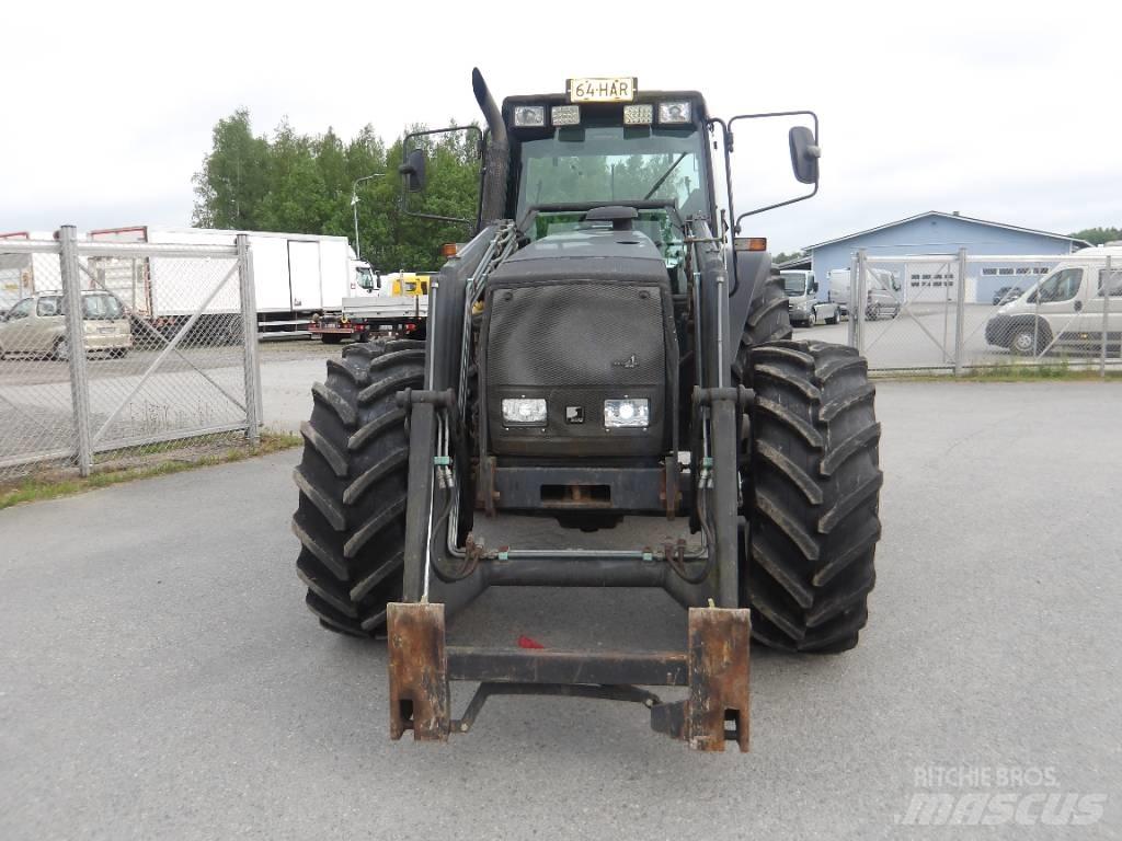 Valtra 8050 Traktorji