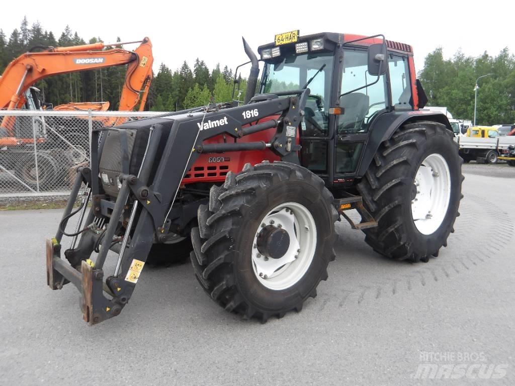 Valtra 8050 Traktorji