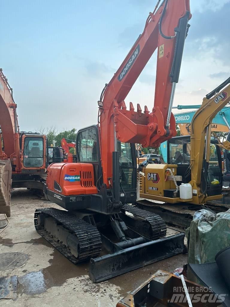 Doosan DX 60 Mini bagri <7t