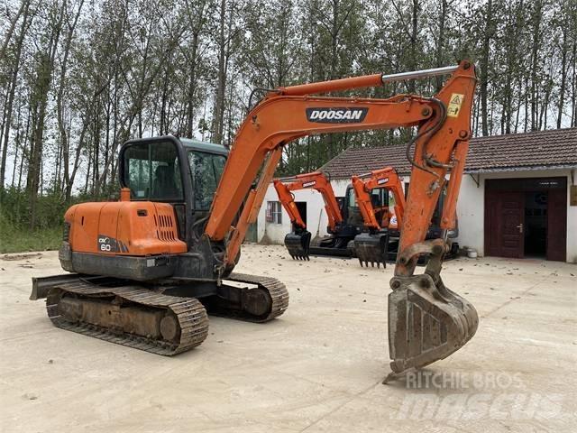 Doosan DX 60 Mini bagri <7t