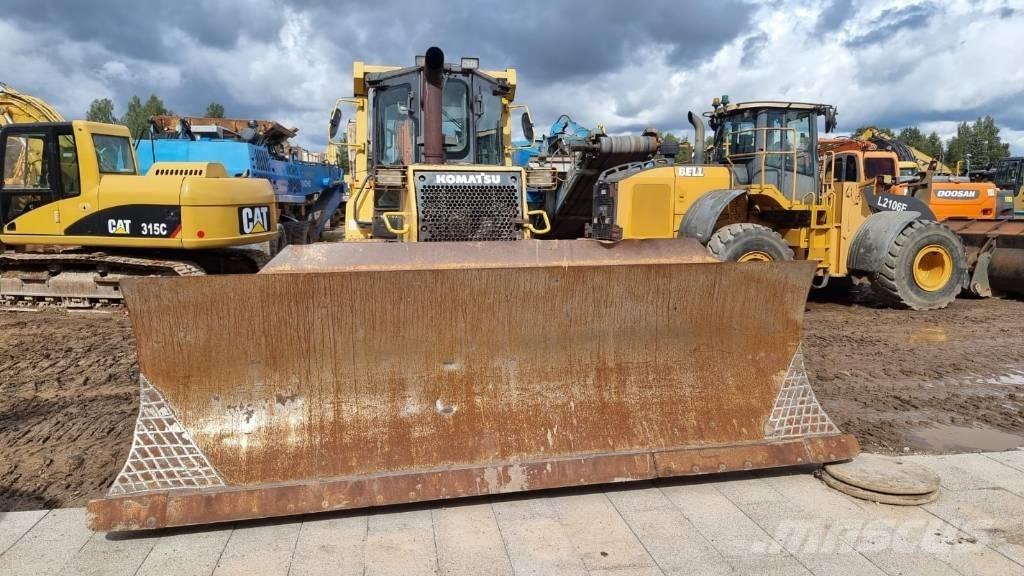 Komatsu D 61 PX-15 Buldožerji goseničarji