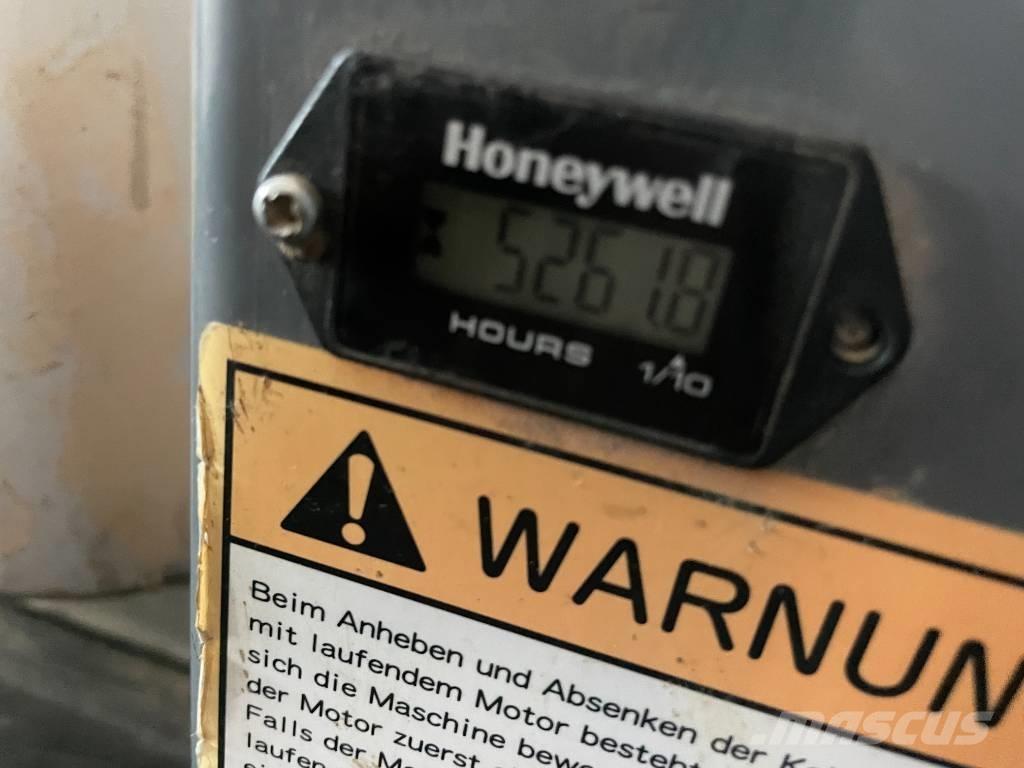 Takeuchi TB 250 Mini bagri <7t