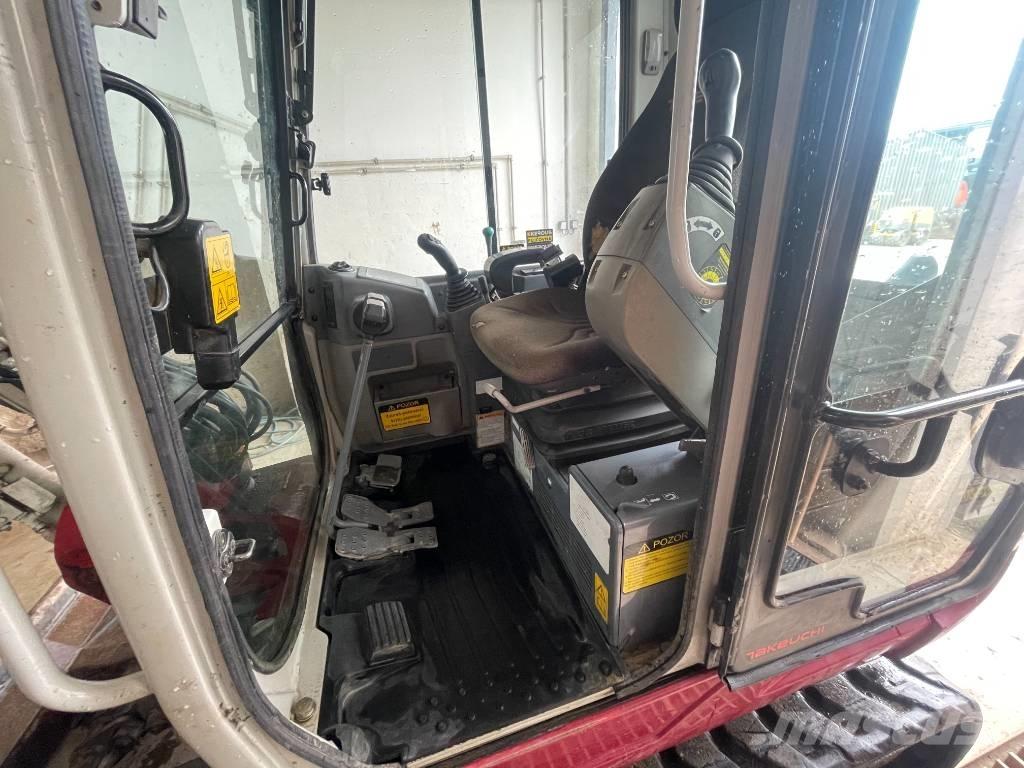 Takeuchi TB 250 Mini bagri <7t