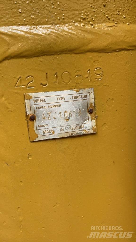 CAT 966 C Kolesni nakladalci