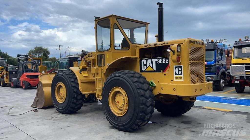 CAT 966 C Kolesni nakladalci