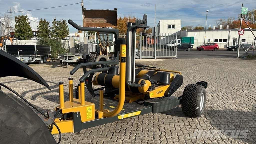 Tanco A100-EH Kombajni za krmo