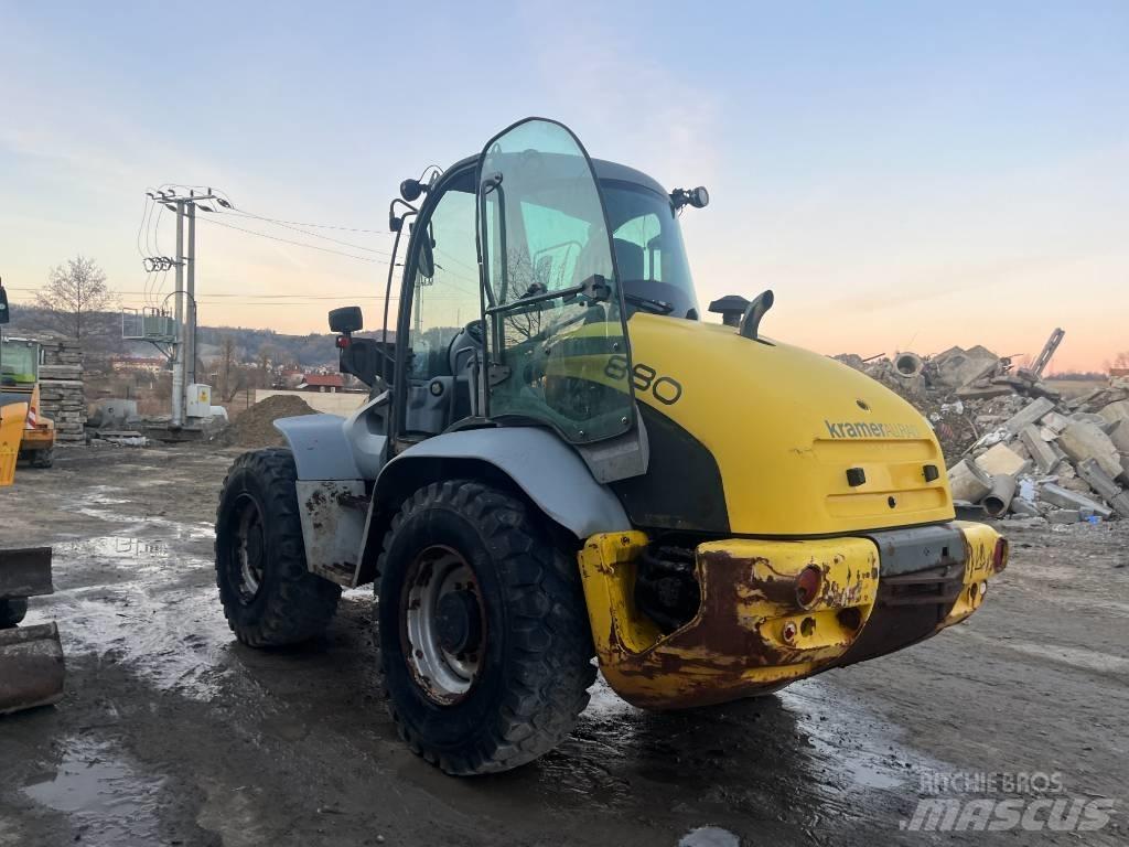 Kramer-allrad 880 Kolesni nakladalci