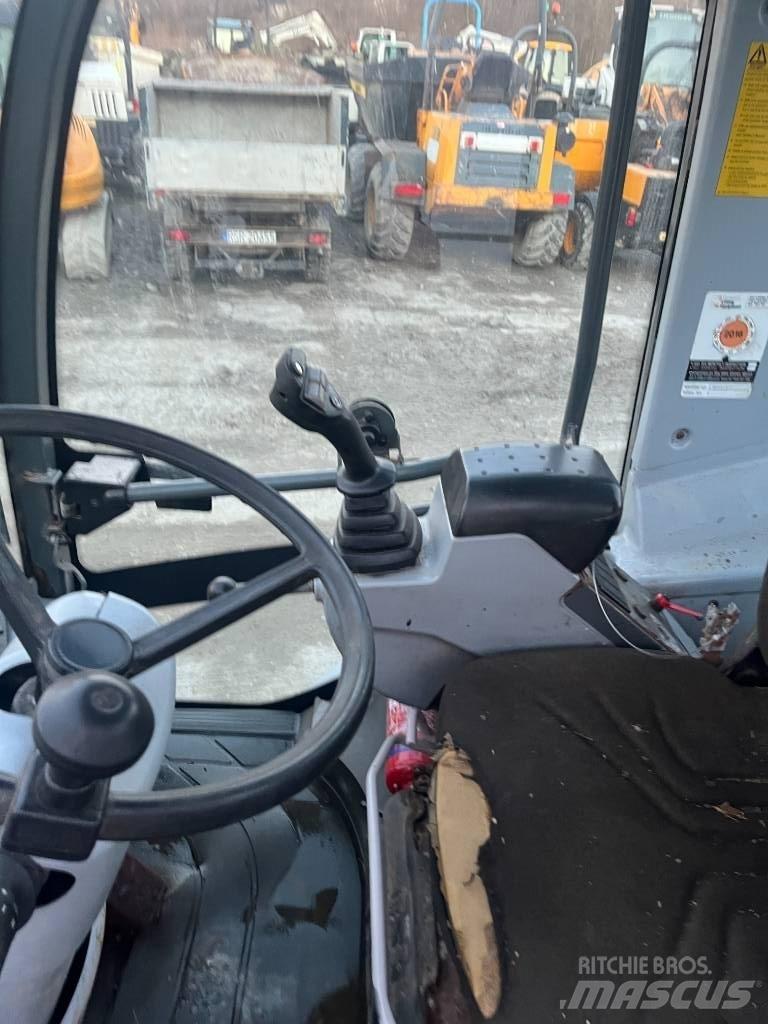 Kramer-allrad 880 Kolesni nakladalci