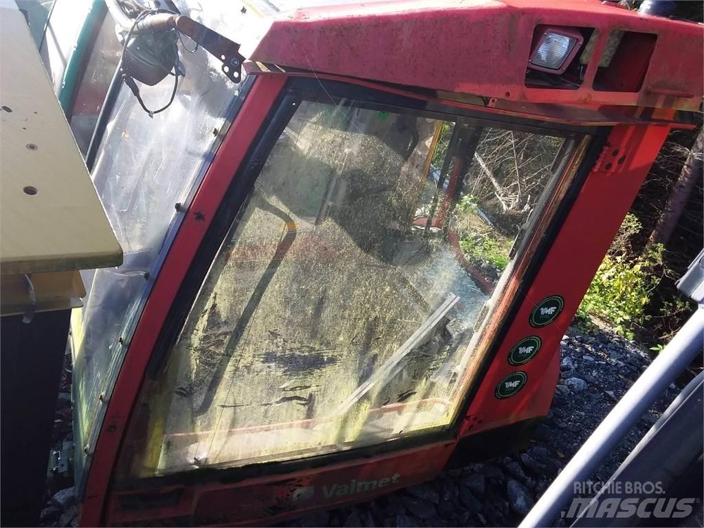 Valmet 941 Kabine in notranjost