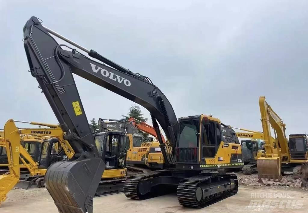 Volvo 210 Bagri goseničarji