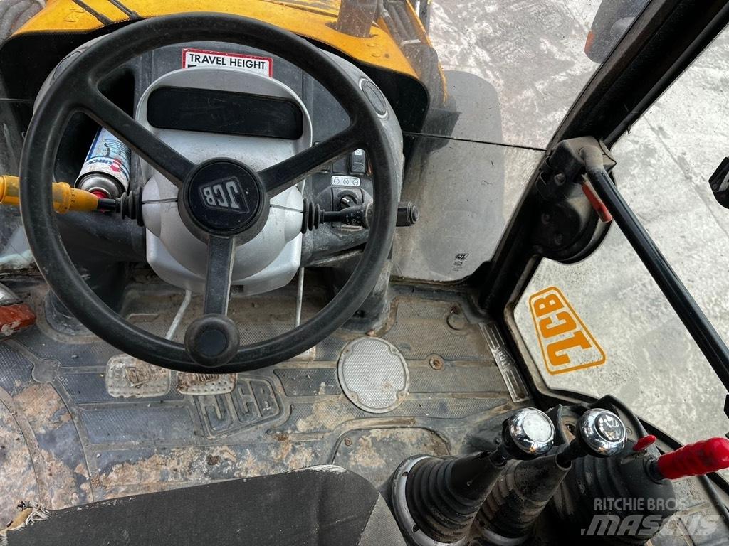 JCB 3 CX Contractor Bagri na kolesih