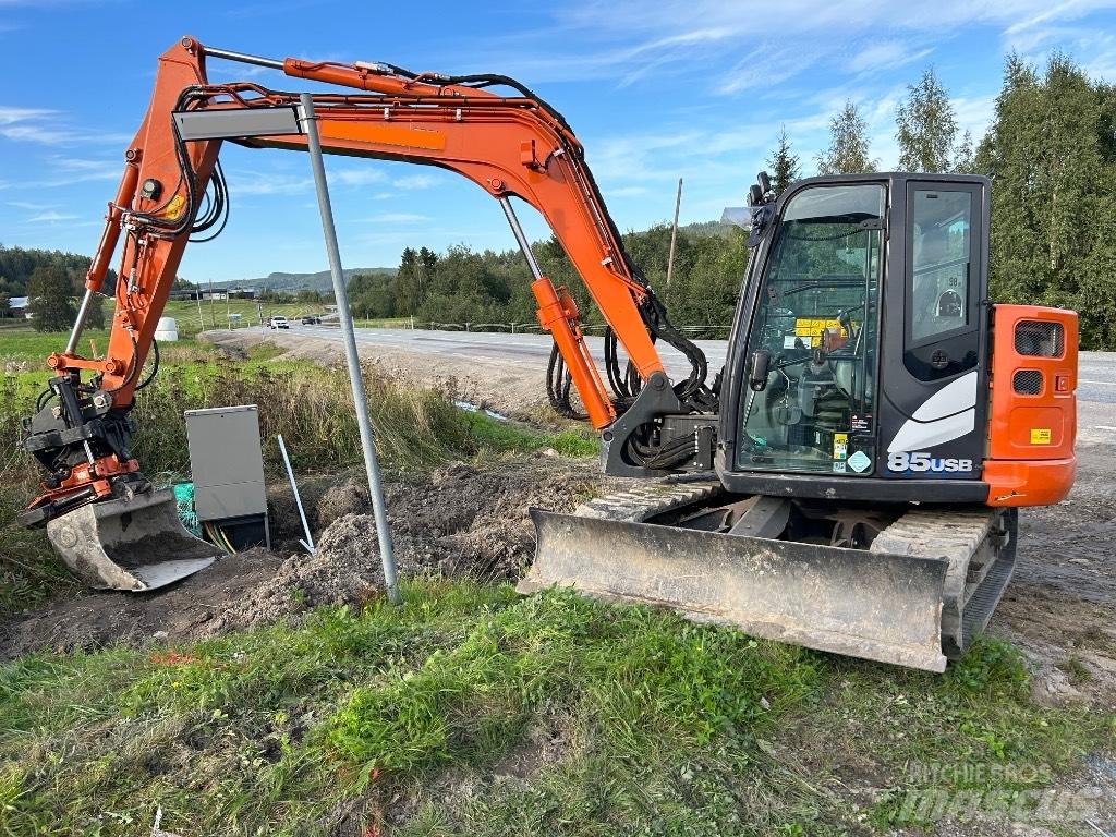 Hitachi ZX 85 US B-6 Midi bagri 7t – 12t