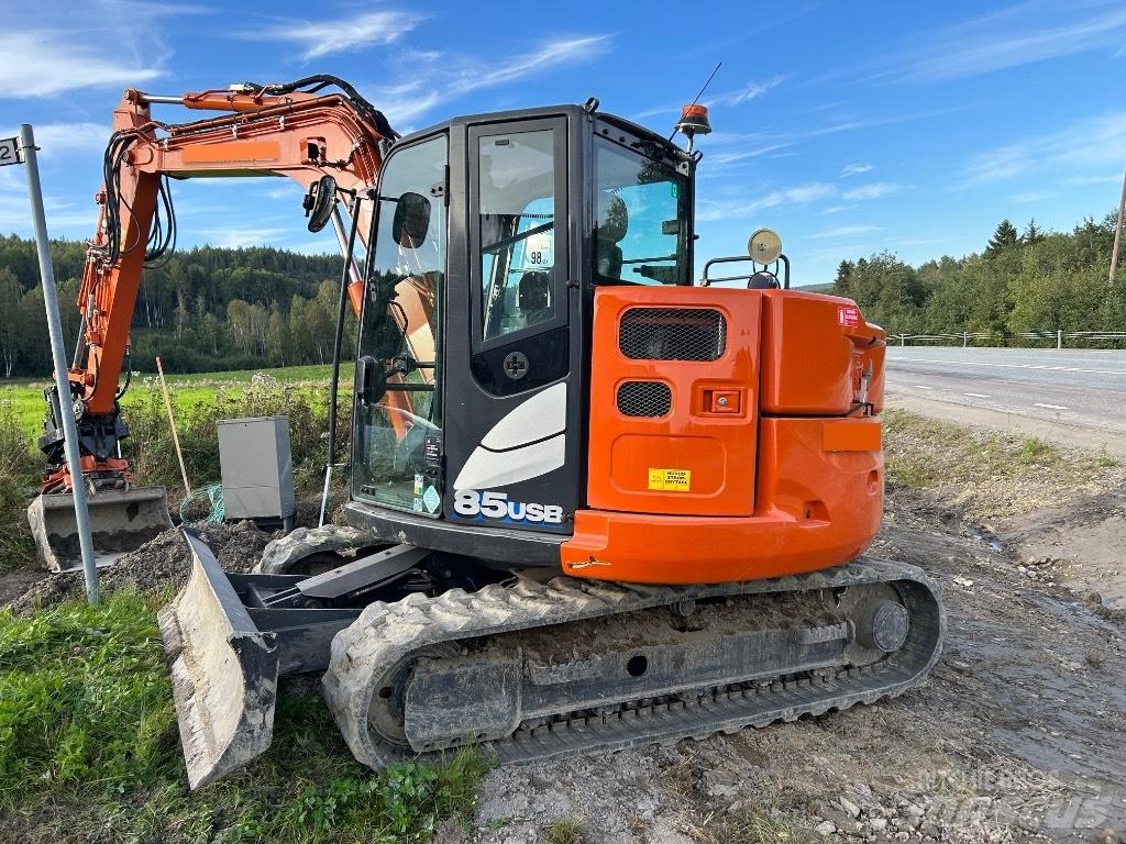 Hitachi ZX 85 US B-6 Midi bagri 7t – 12t