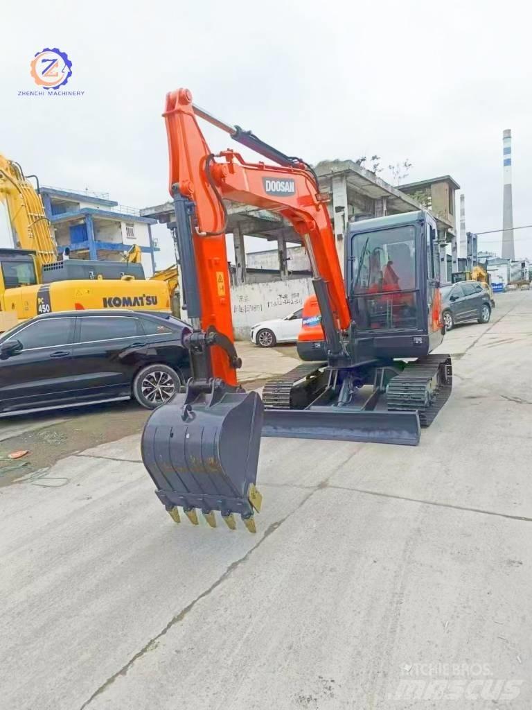 Doosan DX 55 Mini bagri <7t