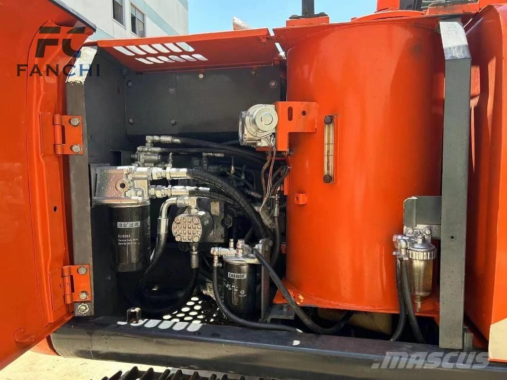 Hitachi ZX 120 Bagri goseničarji