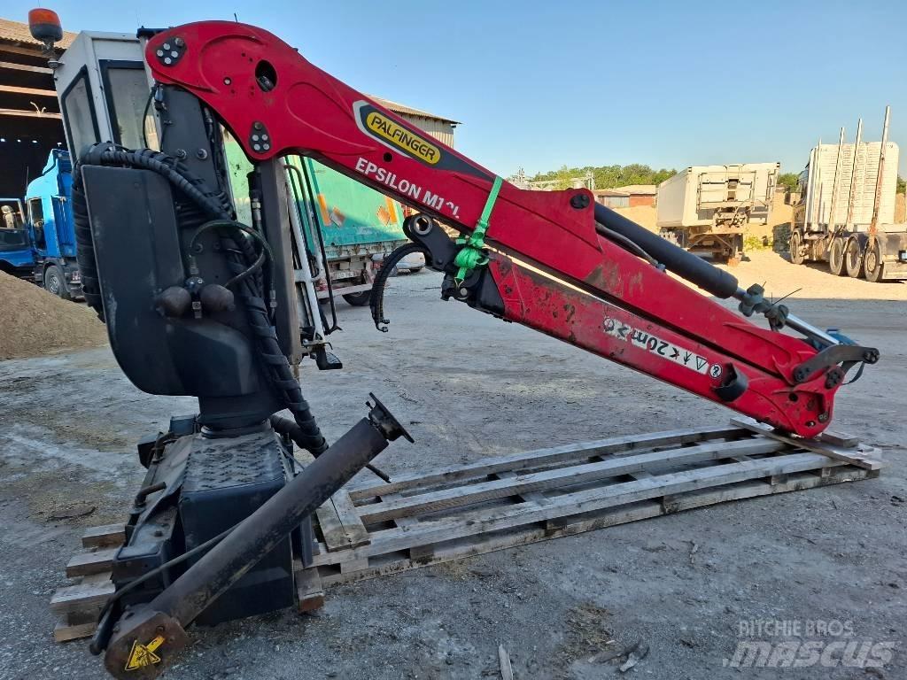 Epsilon M 12 L Žerjavi za hlode