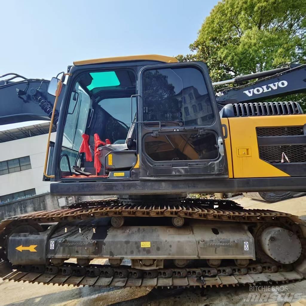 Volvo EC 220 Bagri goseničarji