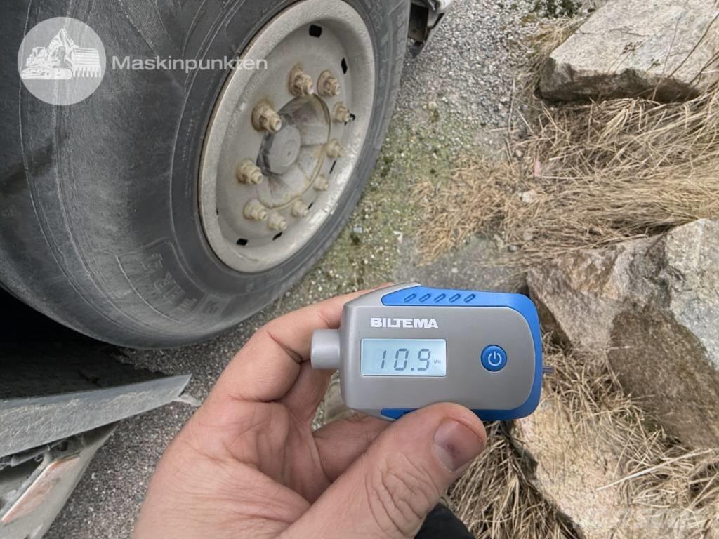 Volvo FM 370 Tovornjaki z žerjavom