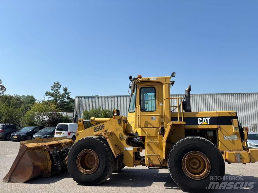 CAT 950 F Kolesni nakladalci