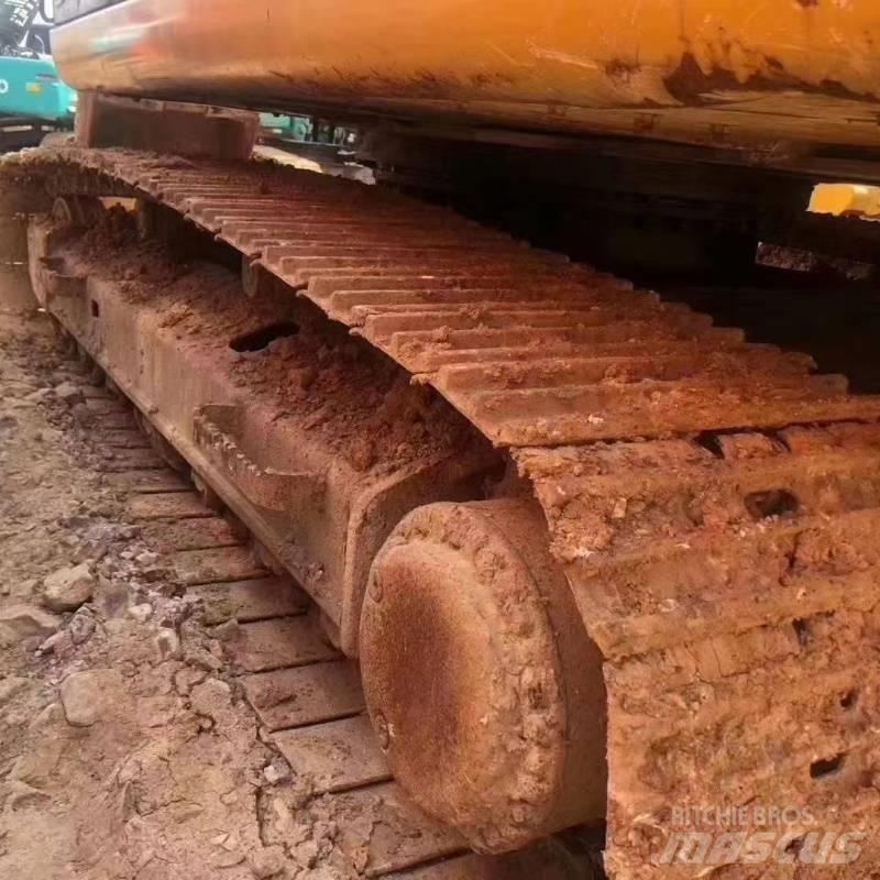CAT 324 Bagri goseničarji