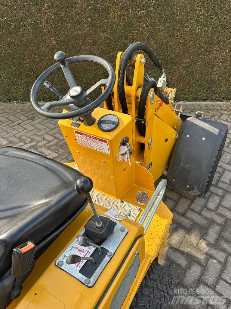 Knikmops KM 130 Večnamenski nakladalci
