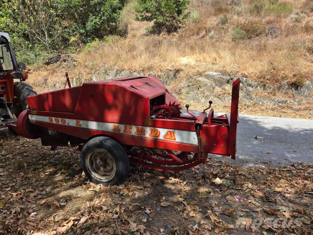  LERDA  900 L Balirke (kvadratne bale)