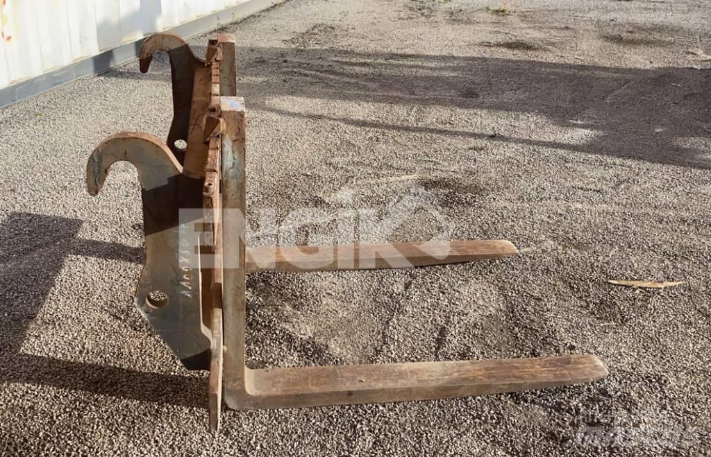 CAT Fourches Kolesni nakladalci