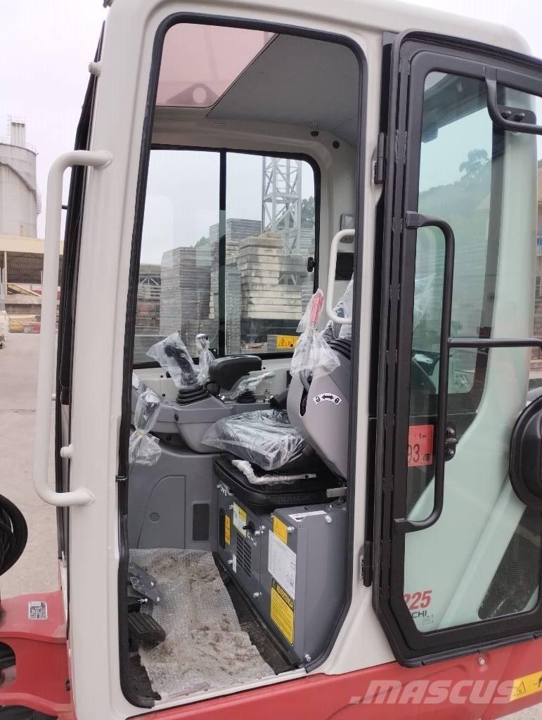 Takeuchi TB 225 Mini bagri <7t