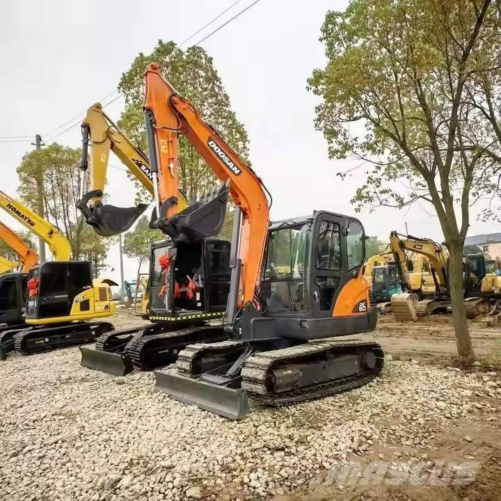 Doosan DX 60 Bagri goseničarji