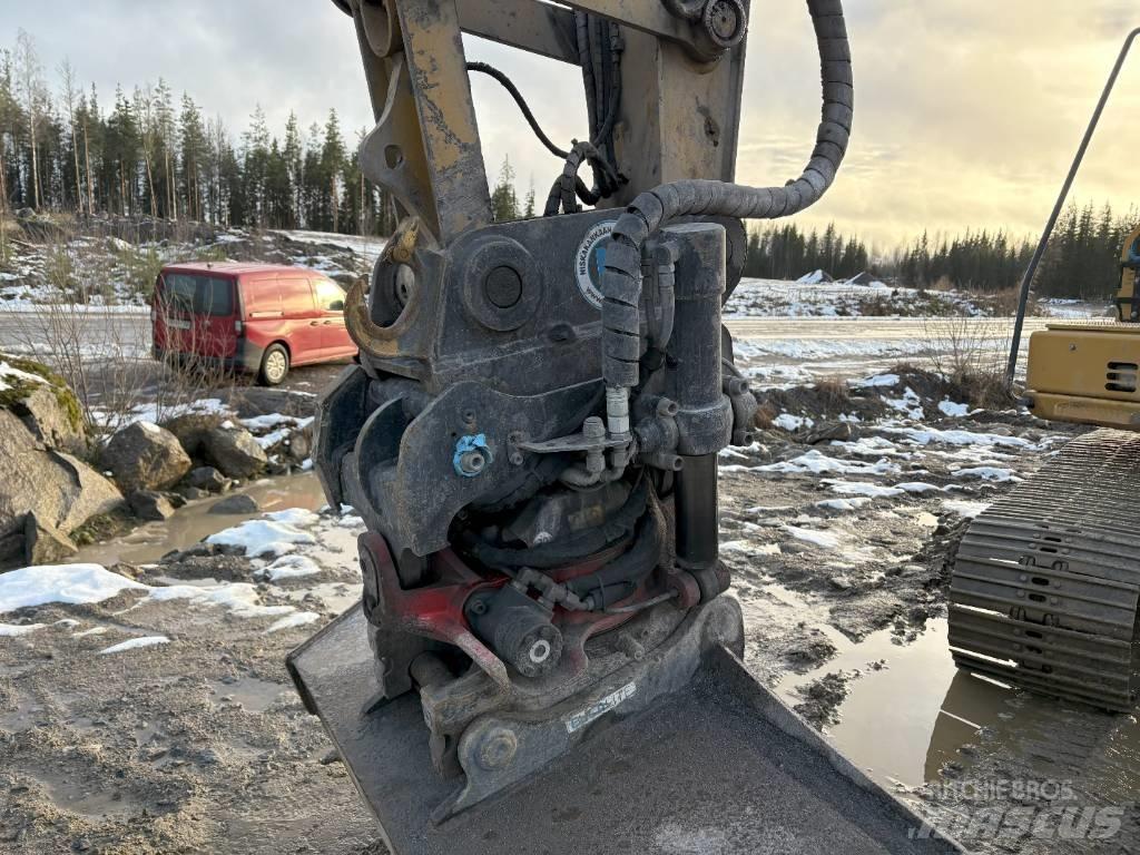CAT 313F Bagri goseničarji