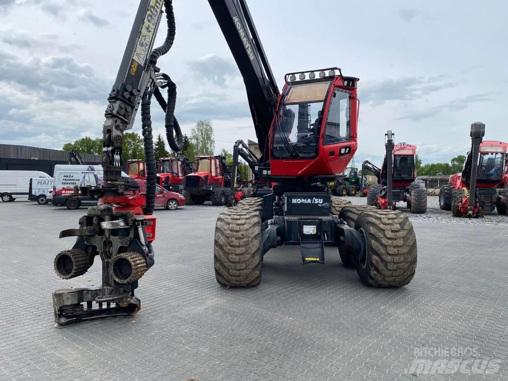 Komatsu 901 XC Harvesterji
