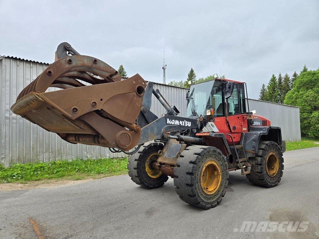 Komatsu WA200PZ-6 Kolesni nakladalci