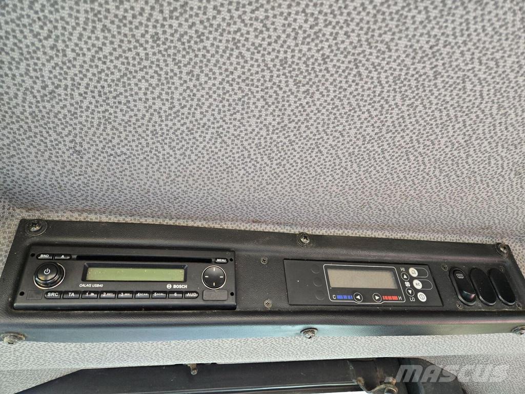 Komatsu WA200PZ-6 Kolesni nakladalci