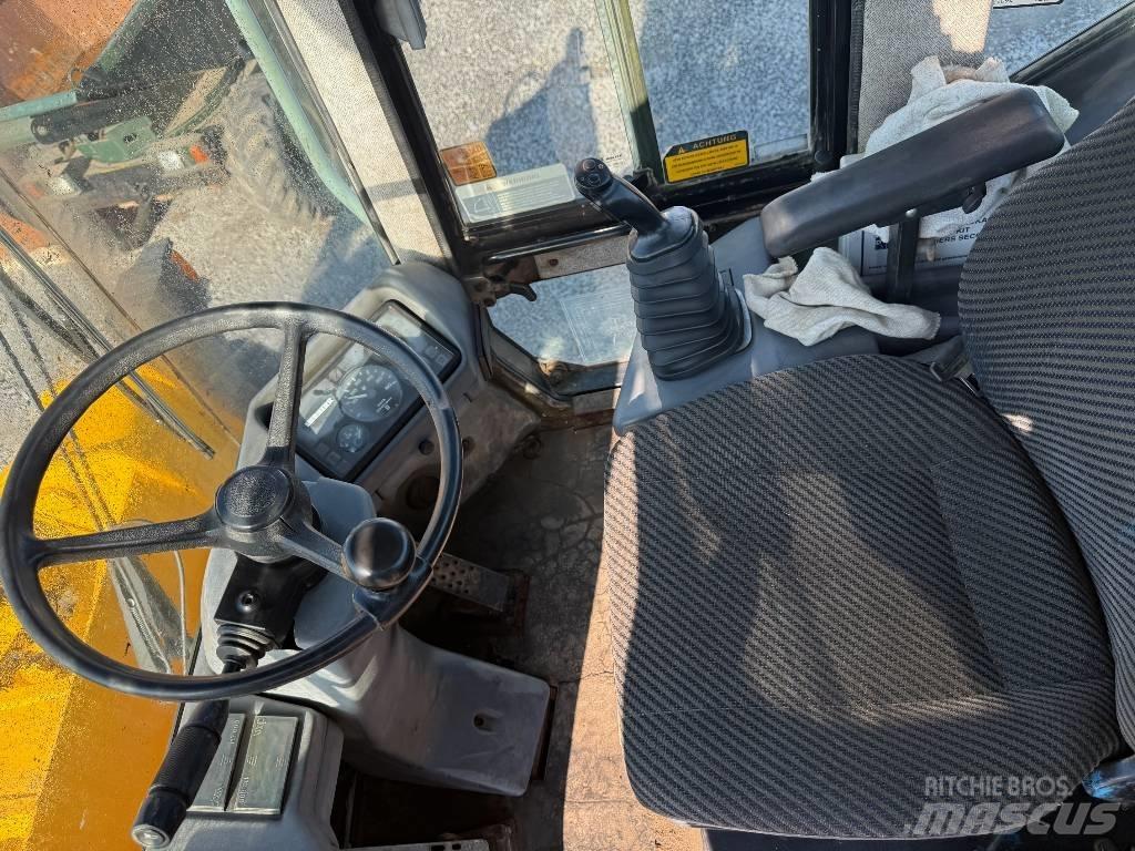 Liebherr L 522 Kolesni nakladalci