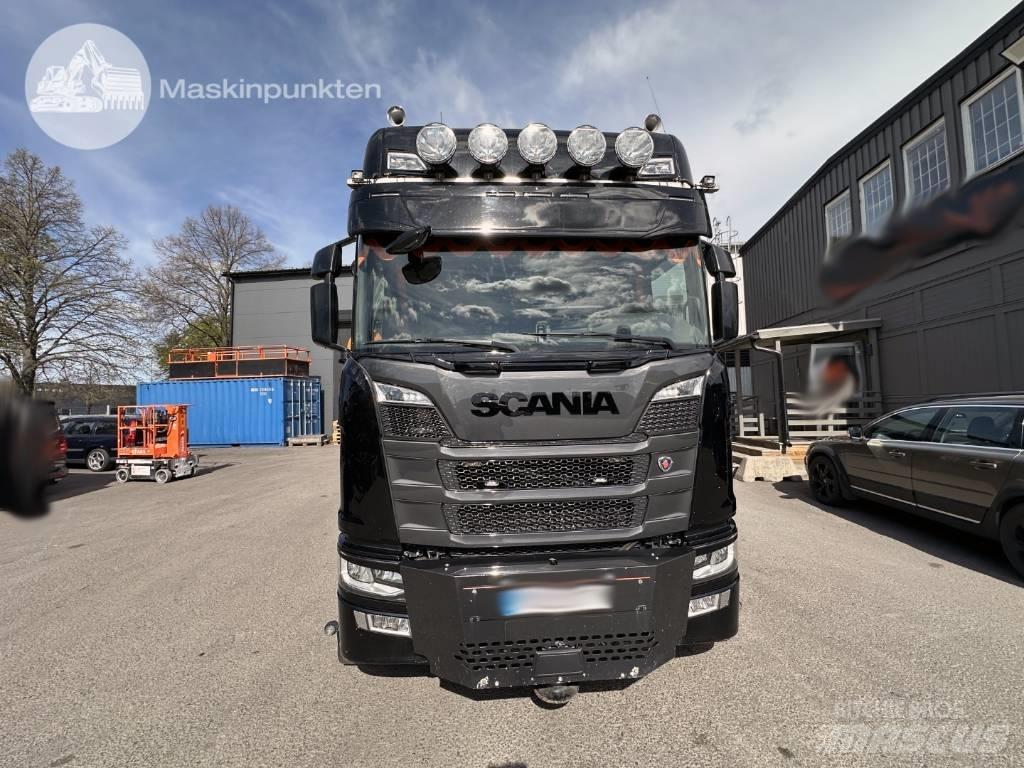 Scania R 500 Tovornjaki z žerjavom