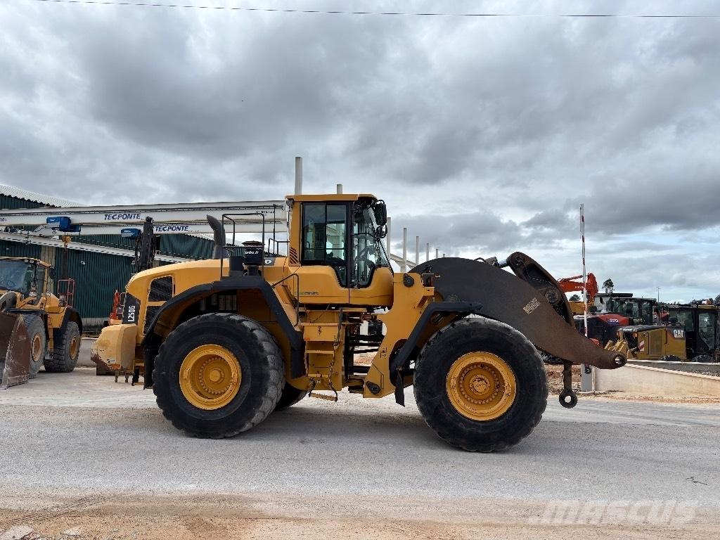 Volvo L 250 G Kolesni nakladalci
