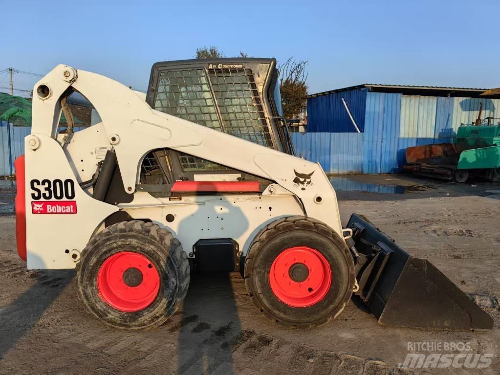 Bobcat S 300 Skid steer mini nakladalci