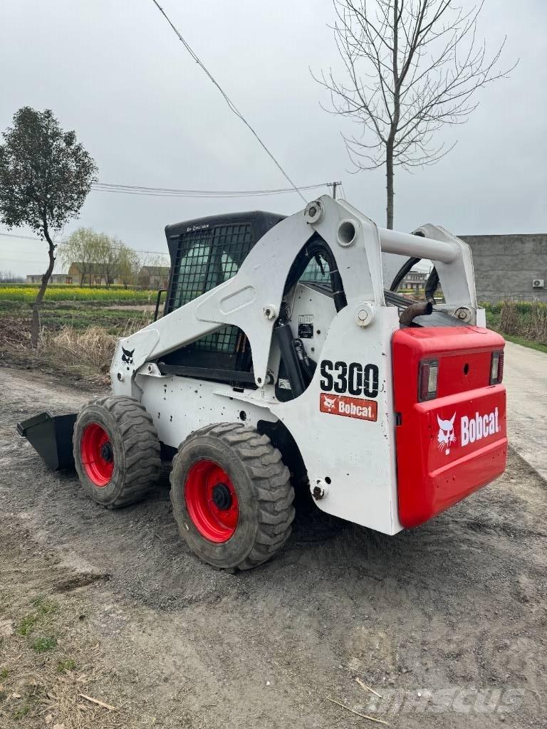 Bobcat S 300 Skid steer mini nakladalci